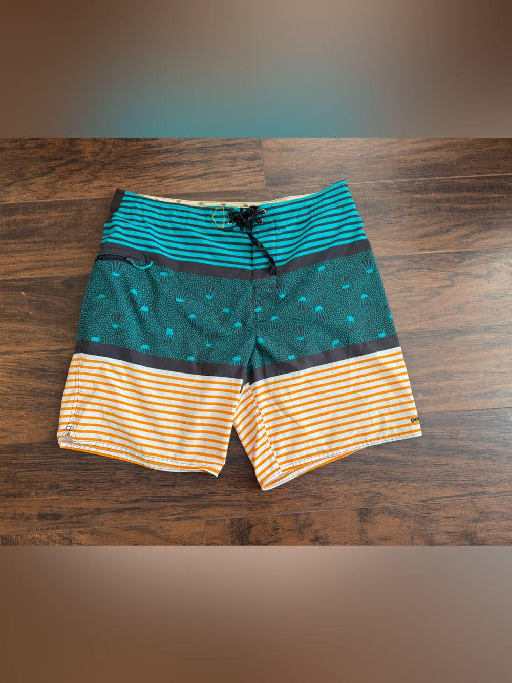 Patagonia Jellyfish Stripe Teal Shorts 36